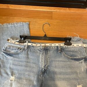 Joe’s Light Blue Distressed Jeans Size 31